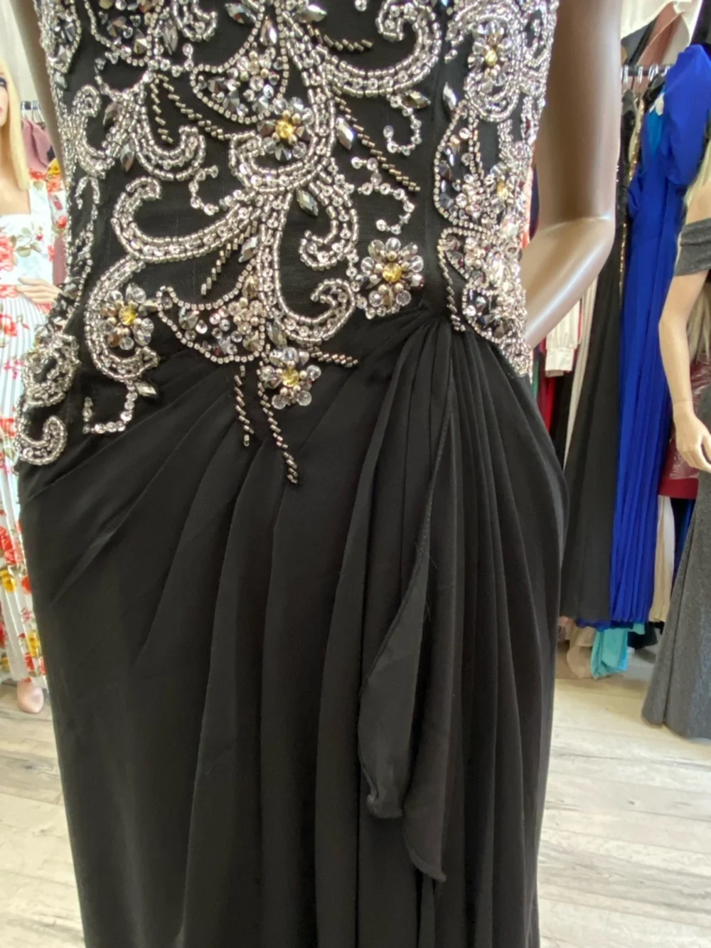 PROM DRESS - Picture 7 of 7